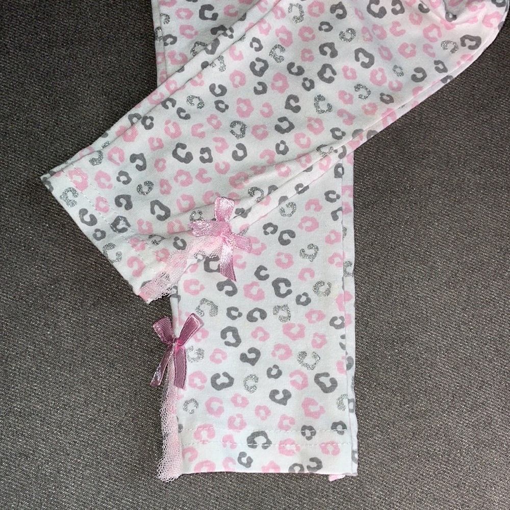 Carter’s 18 months Little Girls Footless leggings with Tutu Ruffles. - Picture 5 of 5